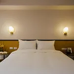 Giant Rich Hotel